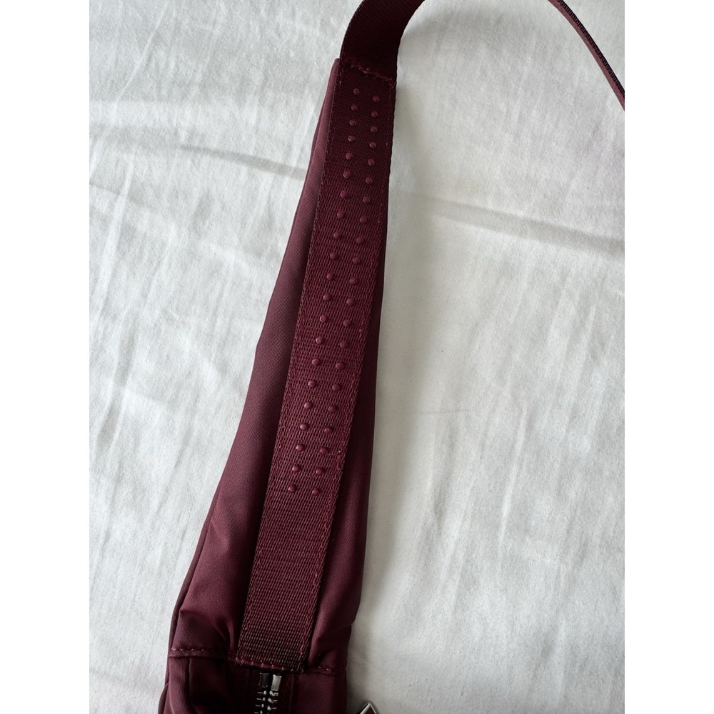 NEW Lululemon City Essential Shoulder Bag 4L Burgundy Bay Adjustable Strap Purse - Picture 8 of 8